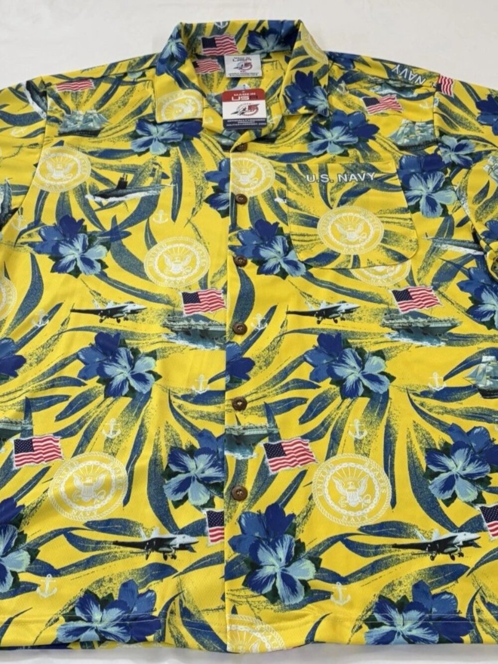 AE Sport Men's Button-Up US Navy Shirt XXL Yellow Blue Hawaiian Floral NWT